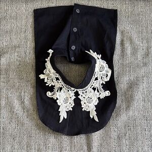 Deandri lace collar bib
